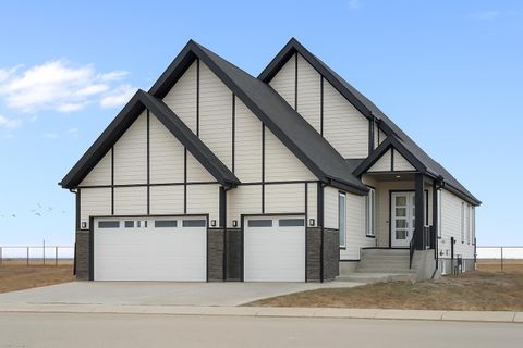 Photo of 340 Muirfield Crescent, Lyalta, AB T0J 1Y1 (MLS # A2314328)