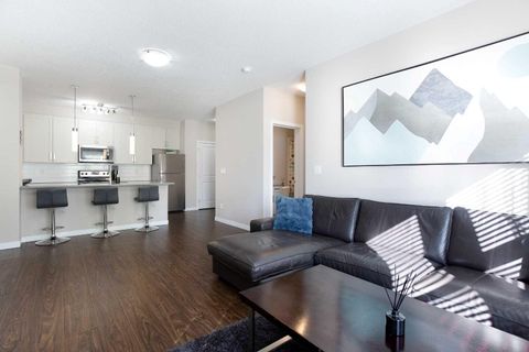 200 Cranfield Common SE 112 Calgary AB T3M 1S2