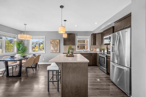 714 Redstone View NE Calgary AB T3N 0M9