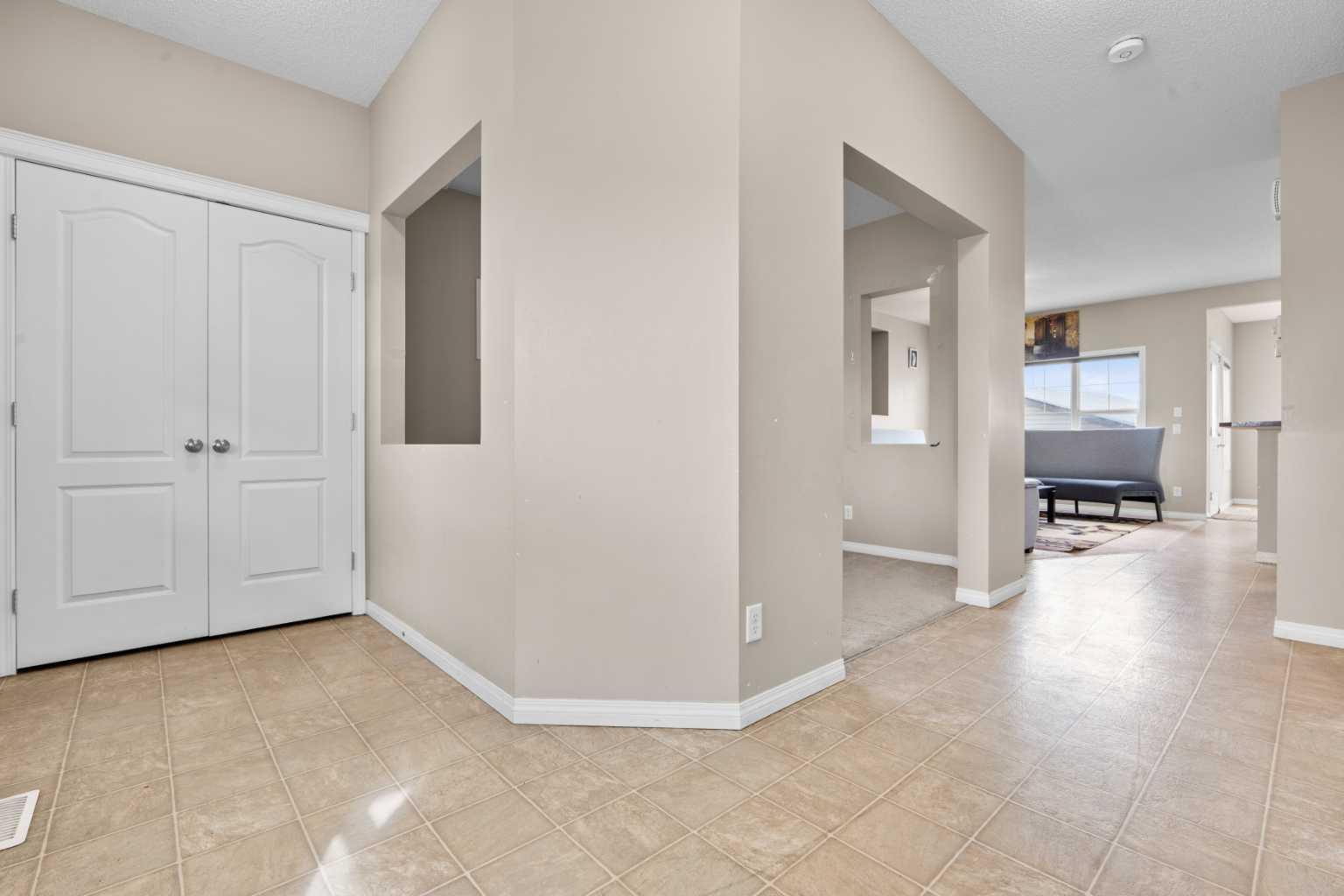 246 Martinwood Place NE