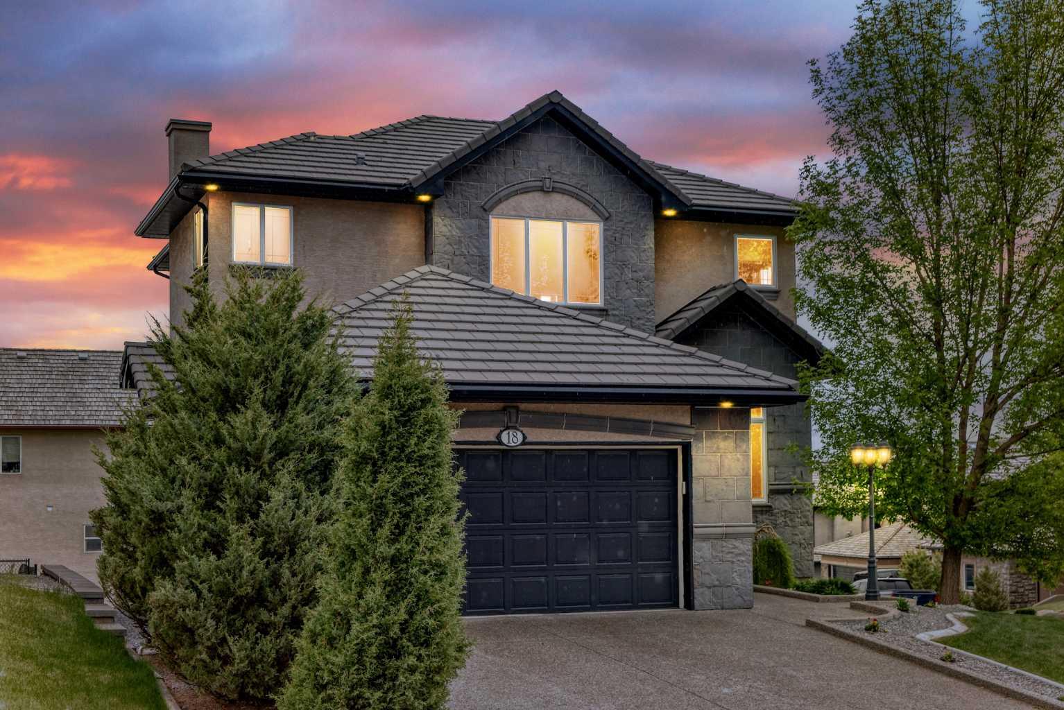 18 Royal Ridge Link NW