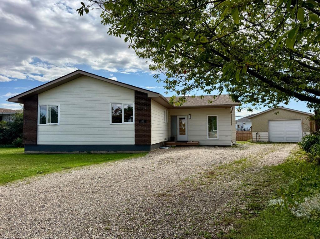 Photo of 11721 103 Avenue, Fairview, AB T0H 1L0 (MLS # A2293771)