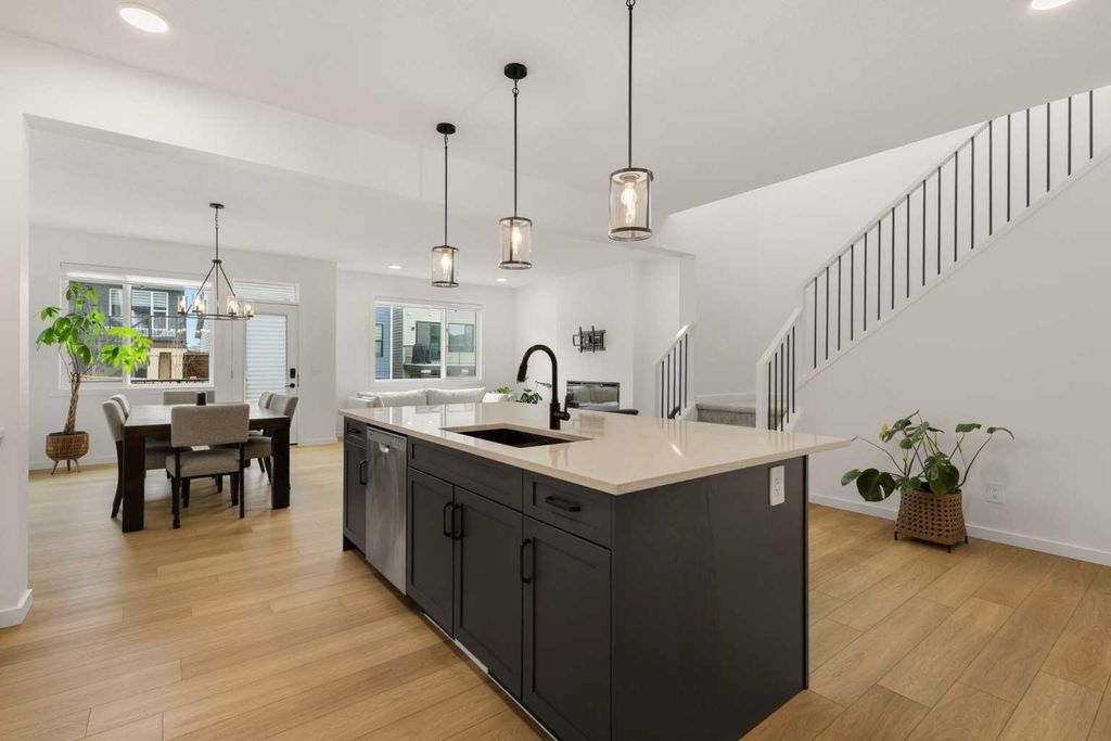Photo of 50 Royston Terrace NW, Calgary, AB T3L 0K2 (MLS # A2324528)