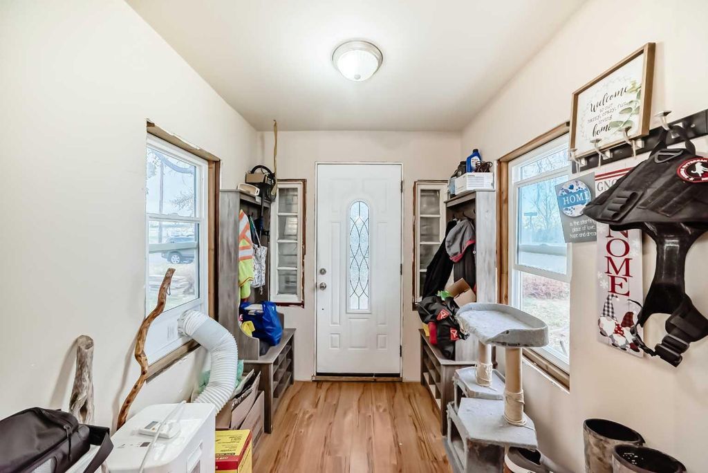 Photo of 427 4 Avenue SE, High River, AB T1V 1H8 (MLS # A2265897)