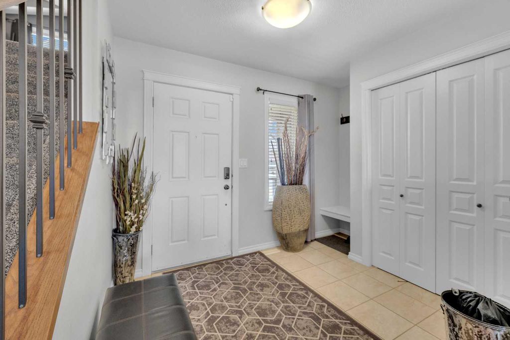 Photo of 144 Wiley Crescent, Red Deer, AB T4N 7G7 (MLS # A2288813)