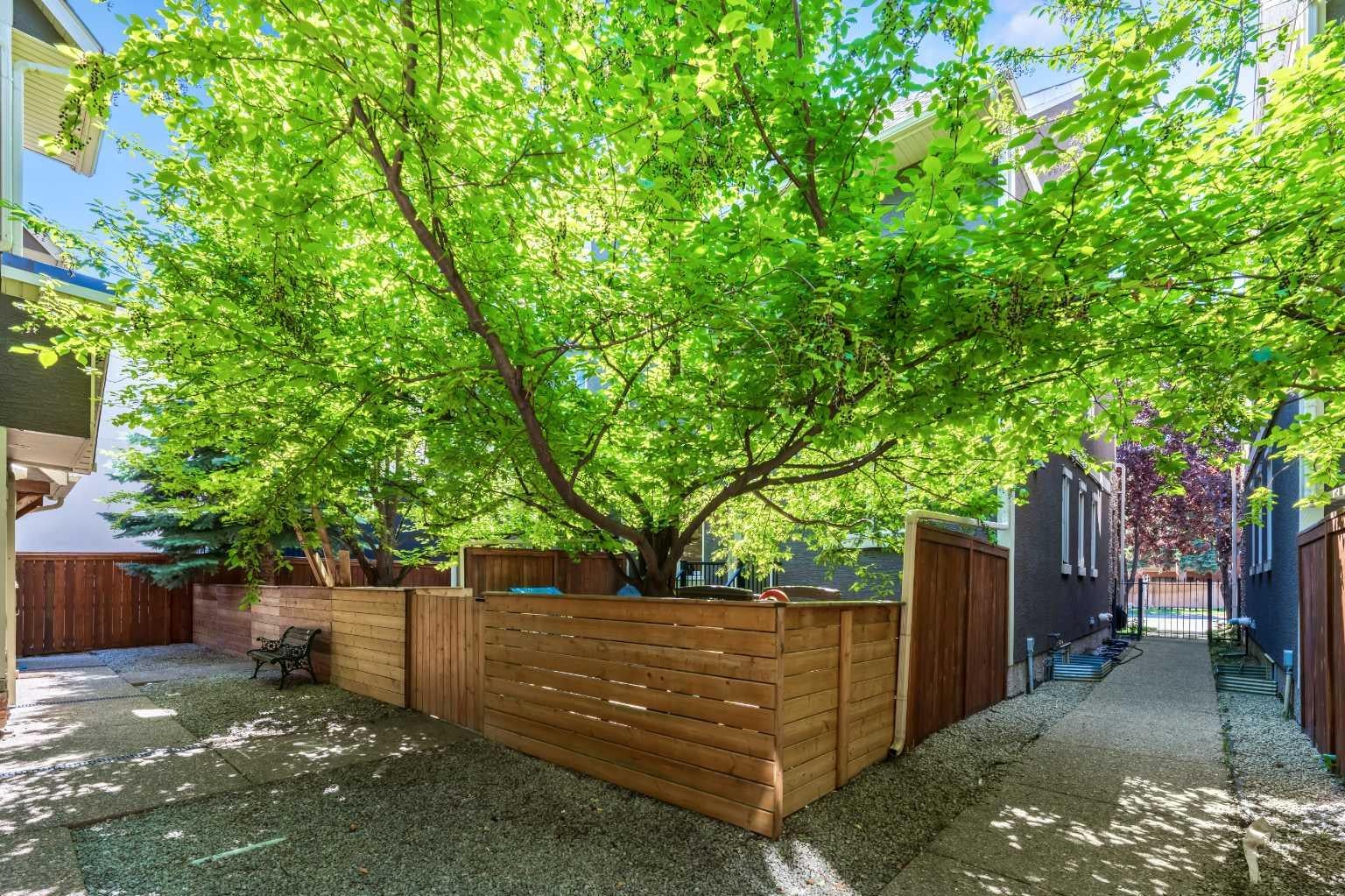 1918 36 Street SW