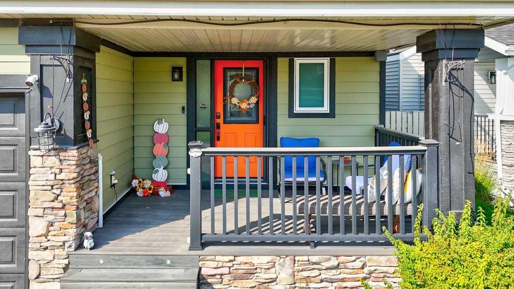 15 Chaparral Crescent SE