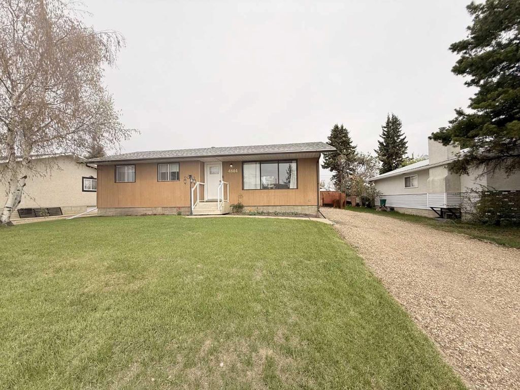 Photo of 4804 47 Avenue, Grimshaw, AB T0H 1W0 (MLS # A2315007)