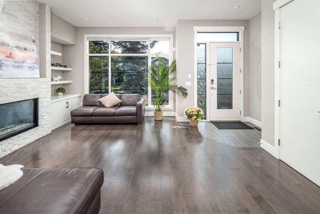 Photo of 464 29 Avenue NW, Calgary, AB T2M 4W4 (MLS # A2346445)