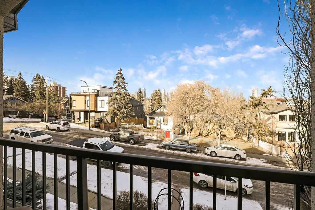 Photo of 47 28 Avenue SW, Calgary, AB T2S 2X9 (MLS # A2277010)