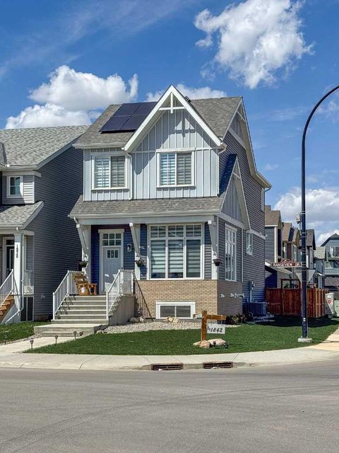 Photo of 1842 Rangeview Drive SE, Calgary, AB T3S 0C9 (MLS # A2310603)