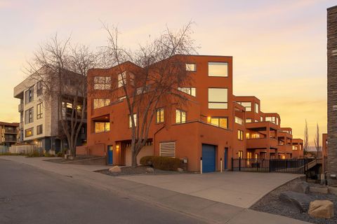 Photo of 718 5 Street NE #403, Calgary, AB T2E 3W8 (MLS # A2267641)