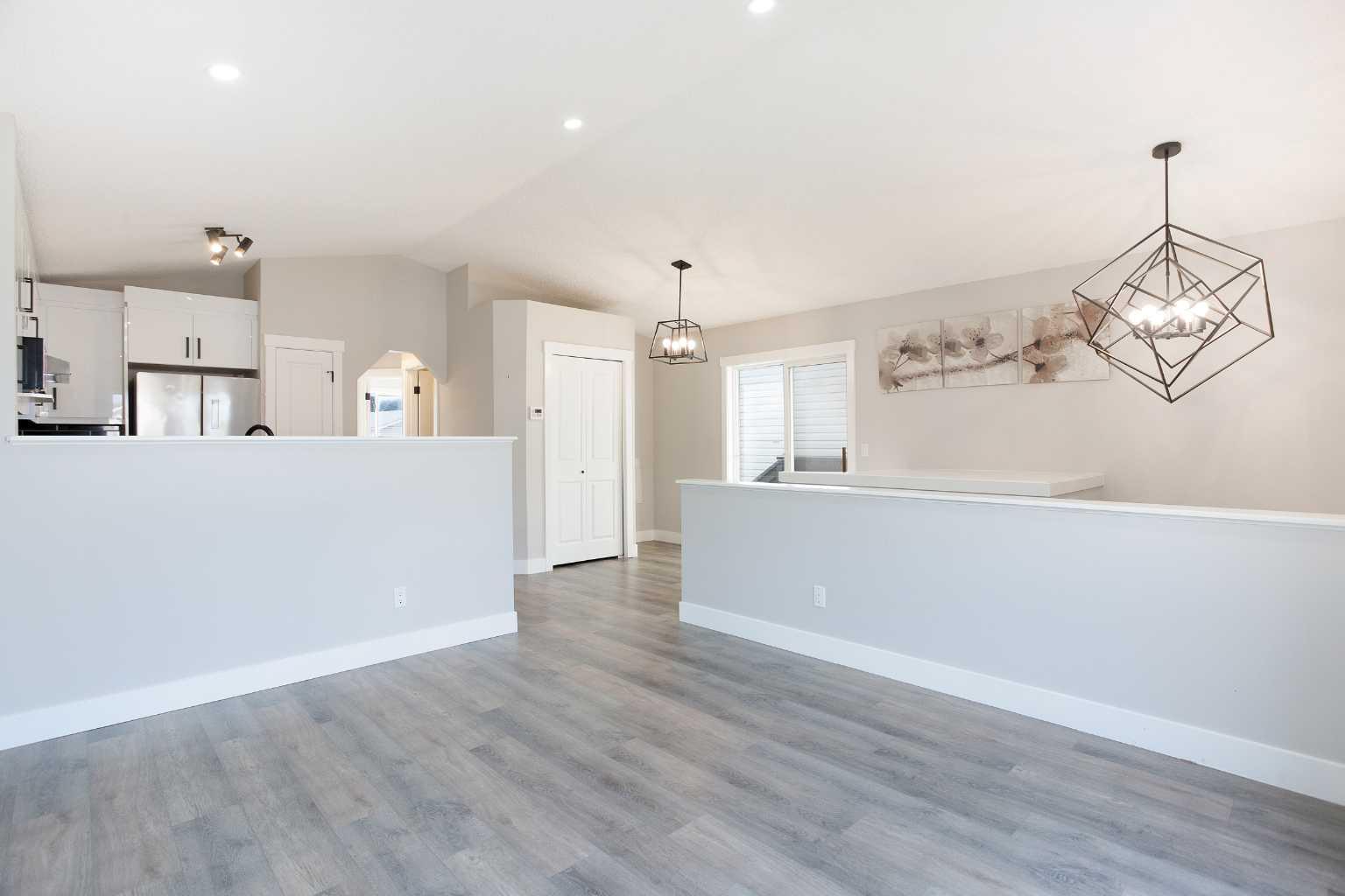 125 Martinpark Way NE