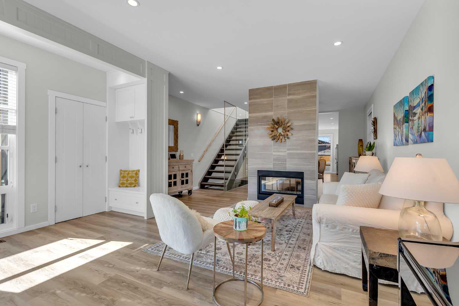 2729 Cochrane Road NW