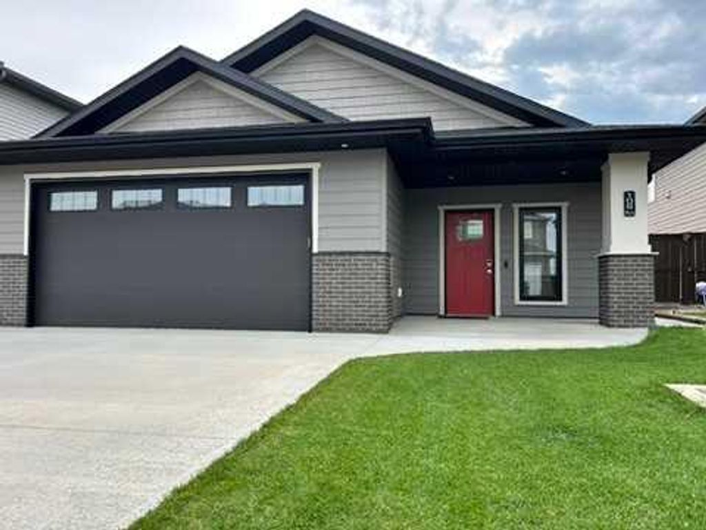 Photo of 108 Gateway Mews S, Lethbridge, AB T1K 5S2 (MLS # A2291457)