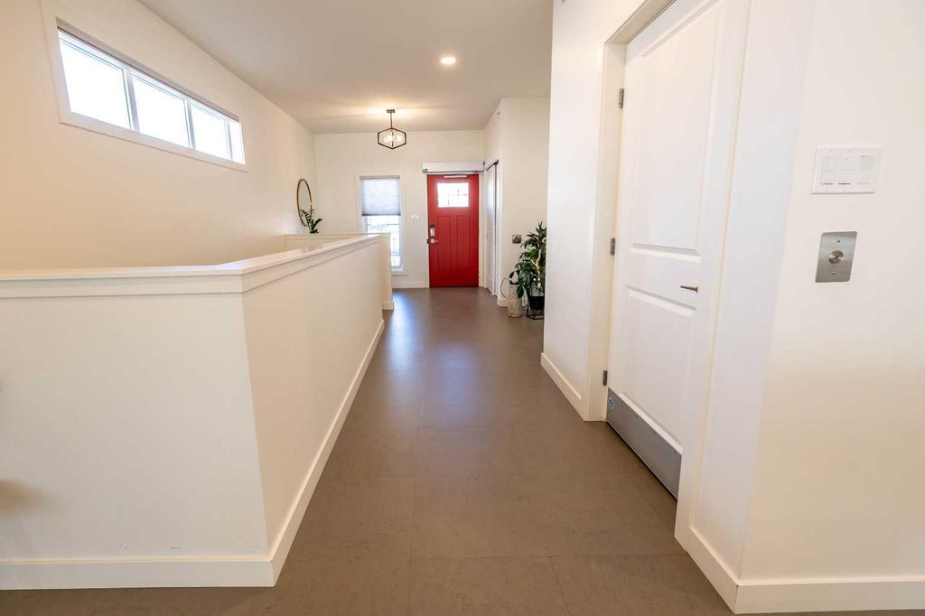 Photo of 108 Gateway Mews S, Lethbridge, AB T1K 5S2 (MLS # A2291457)