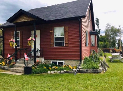 Photo of 4637 50 Avenue, Bentley, AB T0C 0J0 (MLS # A2335861)