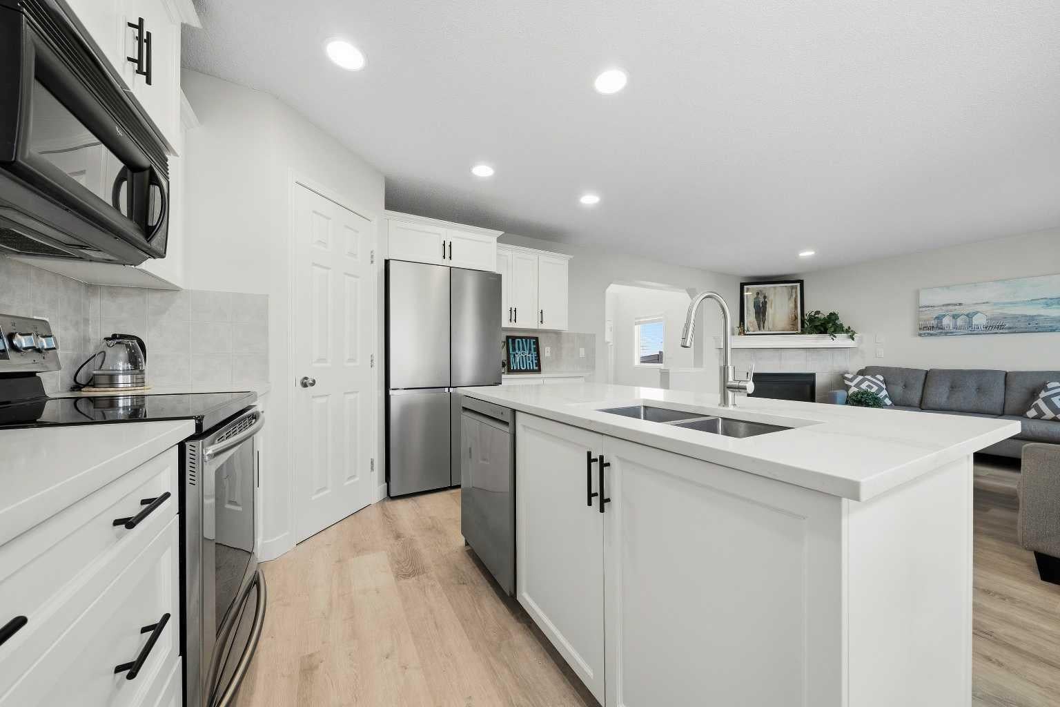 15 Tuscany Reserve Bay NW