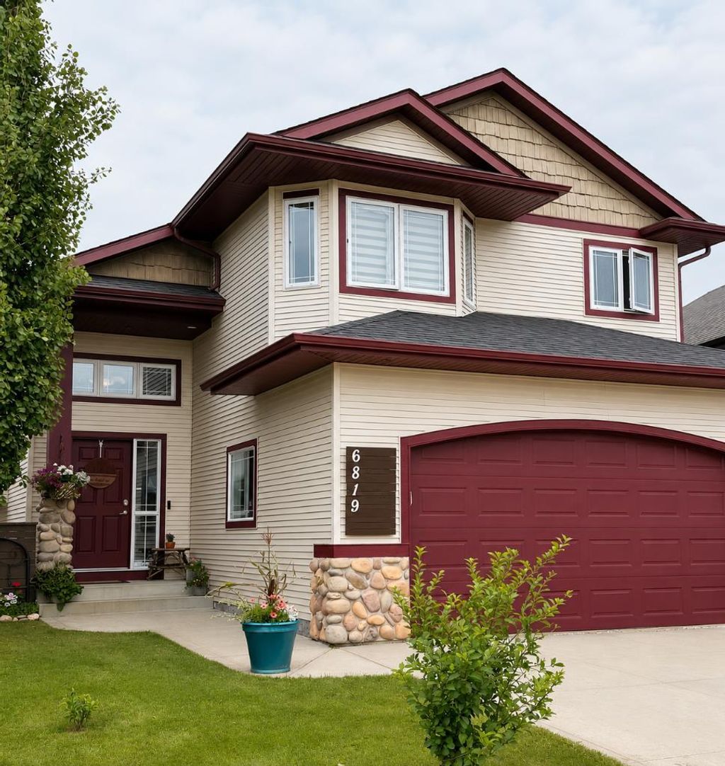 Photo of 6819 59 Street Close, Rocky Mountain House, AB T4T 1V9 (MLS # A2309783)