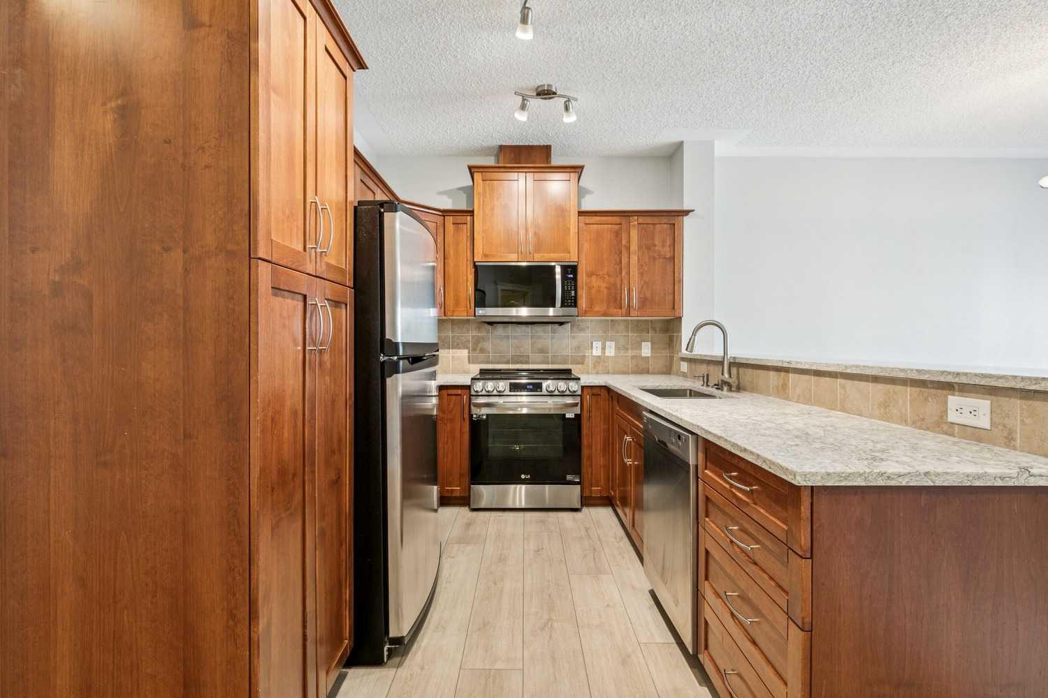 20 Discovery Ridge Close SW 341