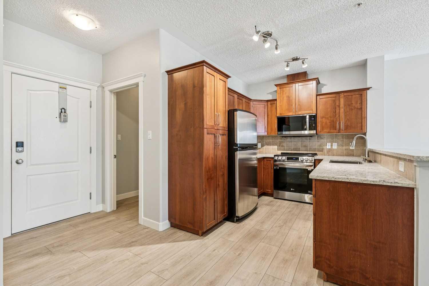 20 Discovery Ridge Close SW 341