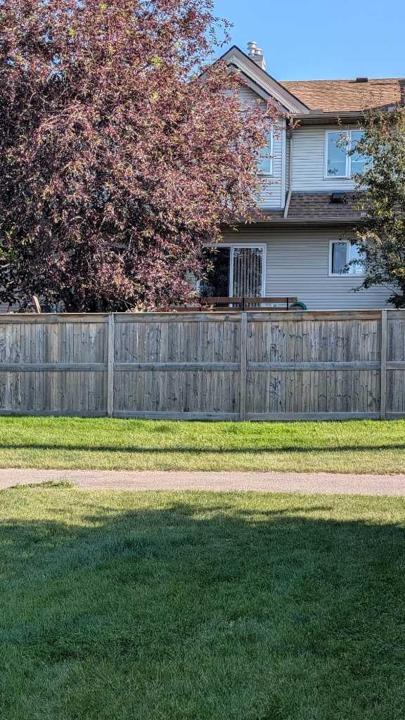 12 Shawbrooke Court SW