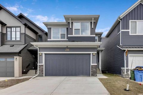 216 Creekstone Row SW Calgary AB T2X 4Y5