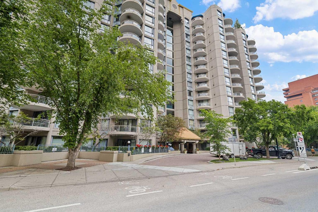Photo of 804 3 Avenue SW #1110, Calgary, AB T2P 0G9 (MLS # A2325203)