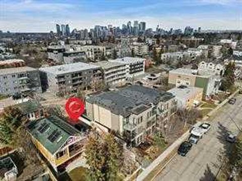 Photo of 1732 27 Avenue SW, Calgary, AB T2T 1G8 (MLS # A2274341)