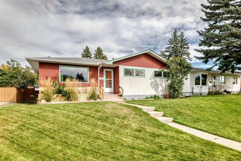 126 Springwood Drive SW Calgary AB T2W 0K5