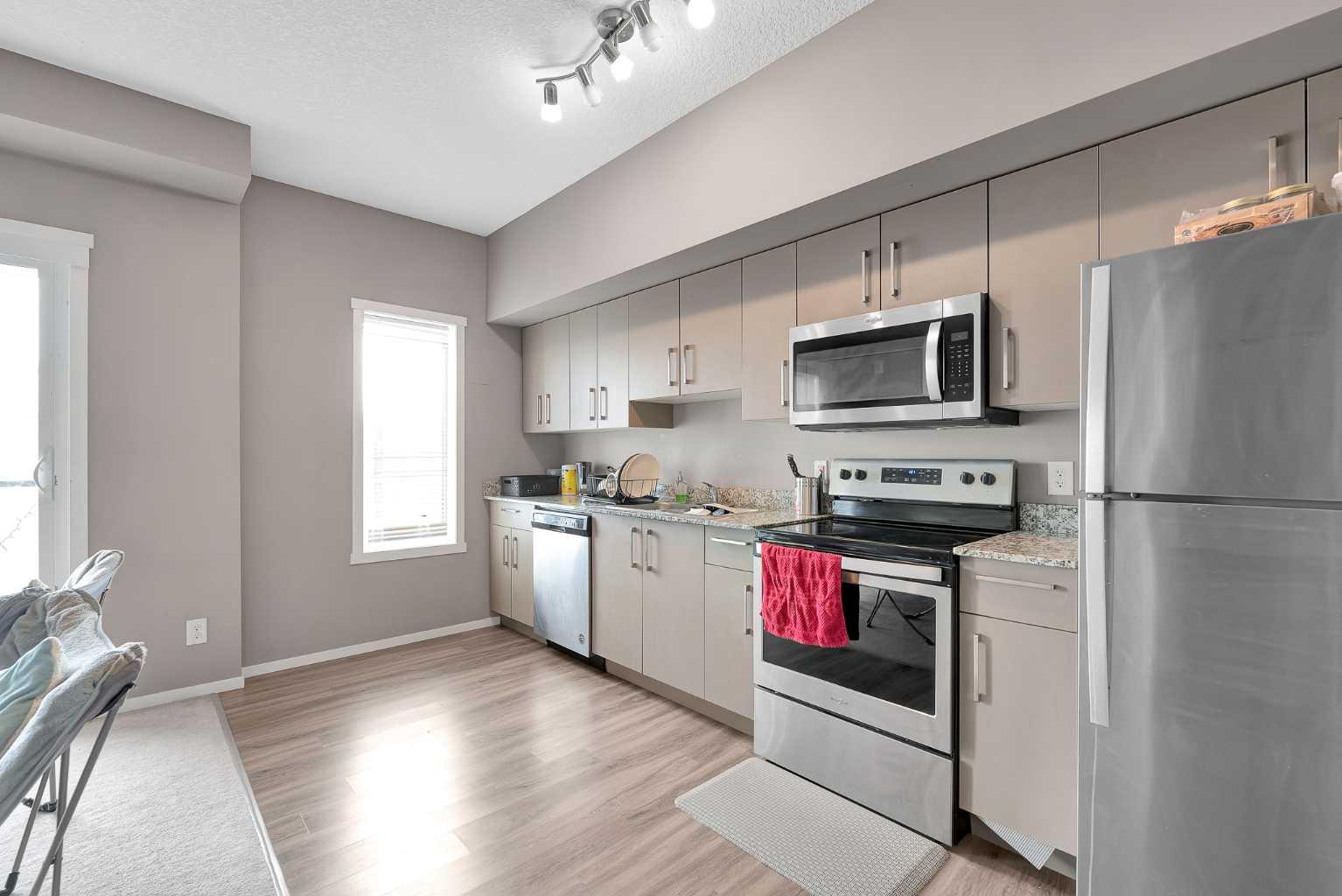 4641 128 Avenue NE 1609