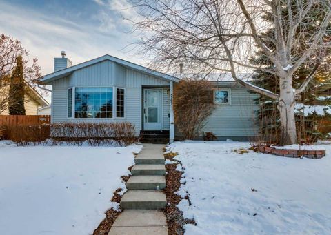 Photo of 367 Acadia Drive SE, Calgary, AB T2J 0A6 (MLS # A2298217)