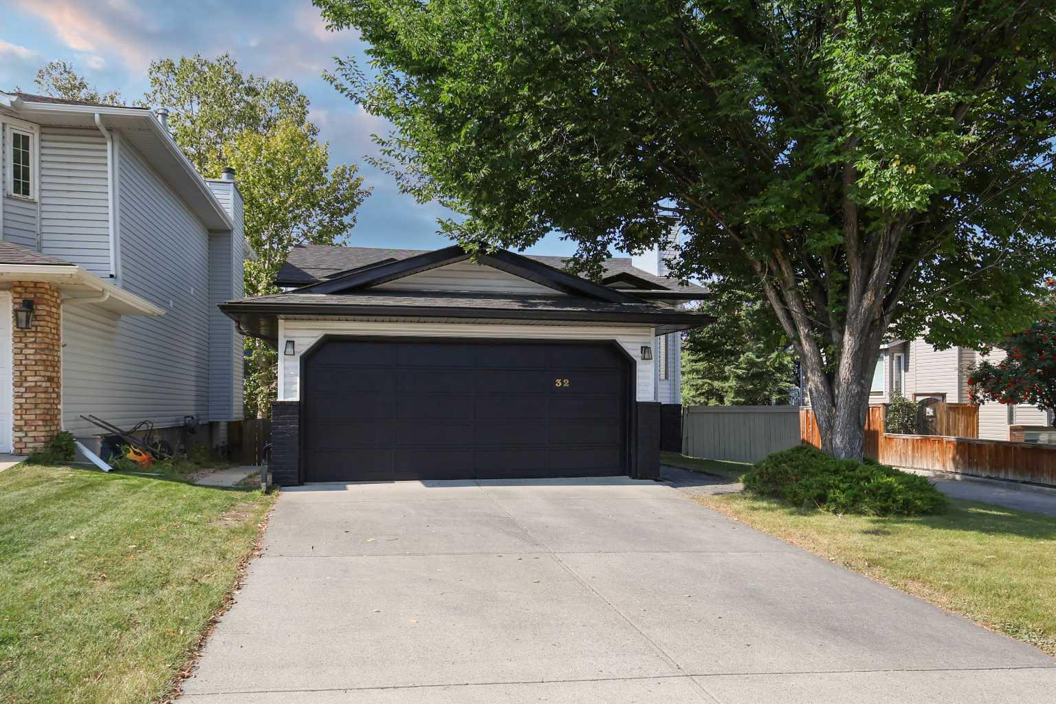 32 Rivercroft Close SE