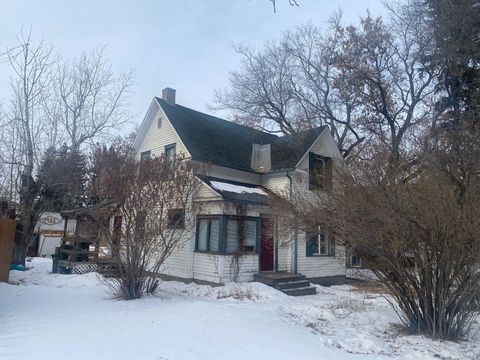Photo of 4826 47 Street, Camrose, AB T4V 1J6 (MLS # A2282693)