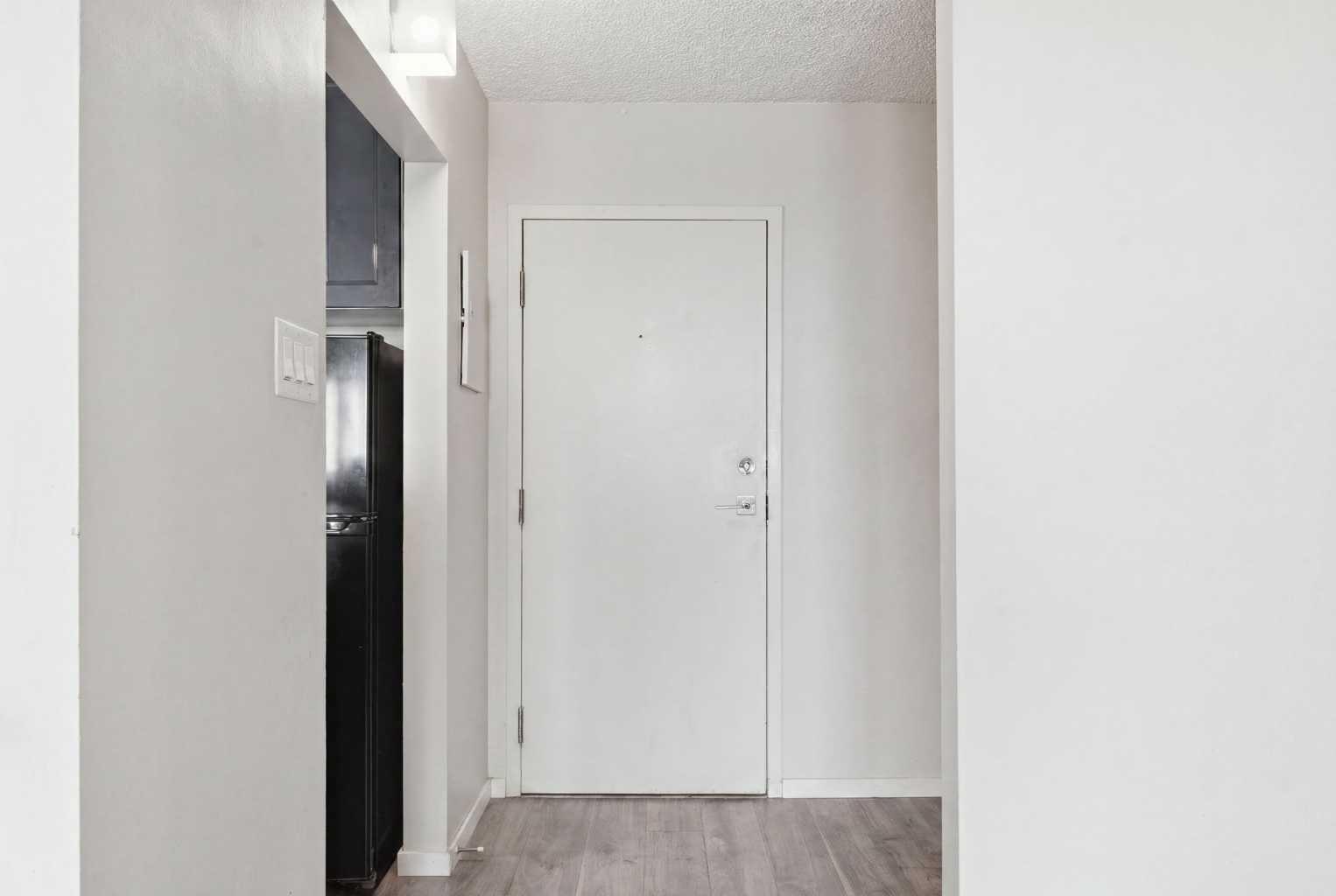 221 6 Avenue SE 2704