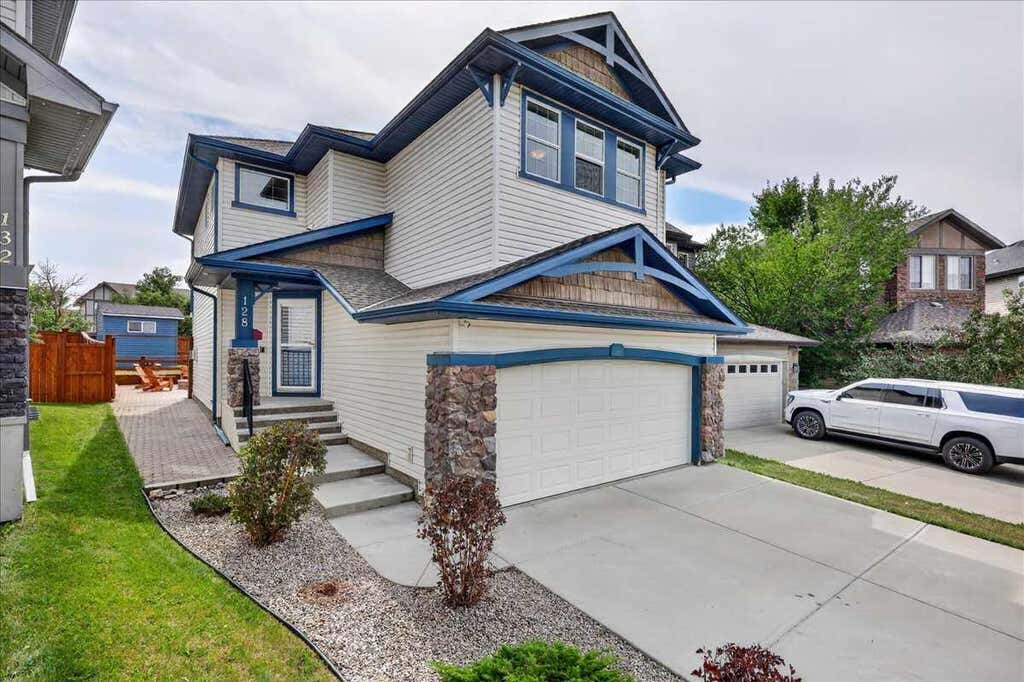 Photo of 128 Cranberry Circle SE, Calgary, AB T3M 0N7 (MLS # A2335490)