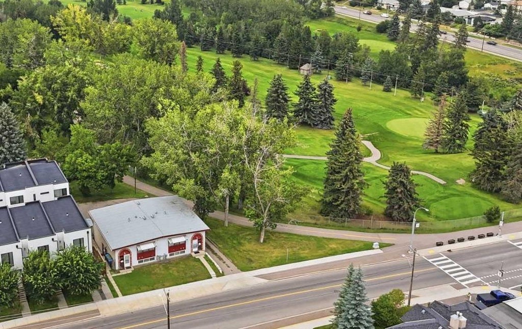 Photo of 1612 24 Avenue NW, Calgary, AB T2M 1Y6 (MLS # A2337133)