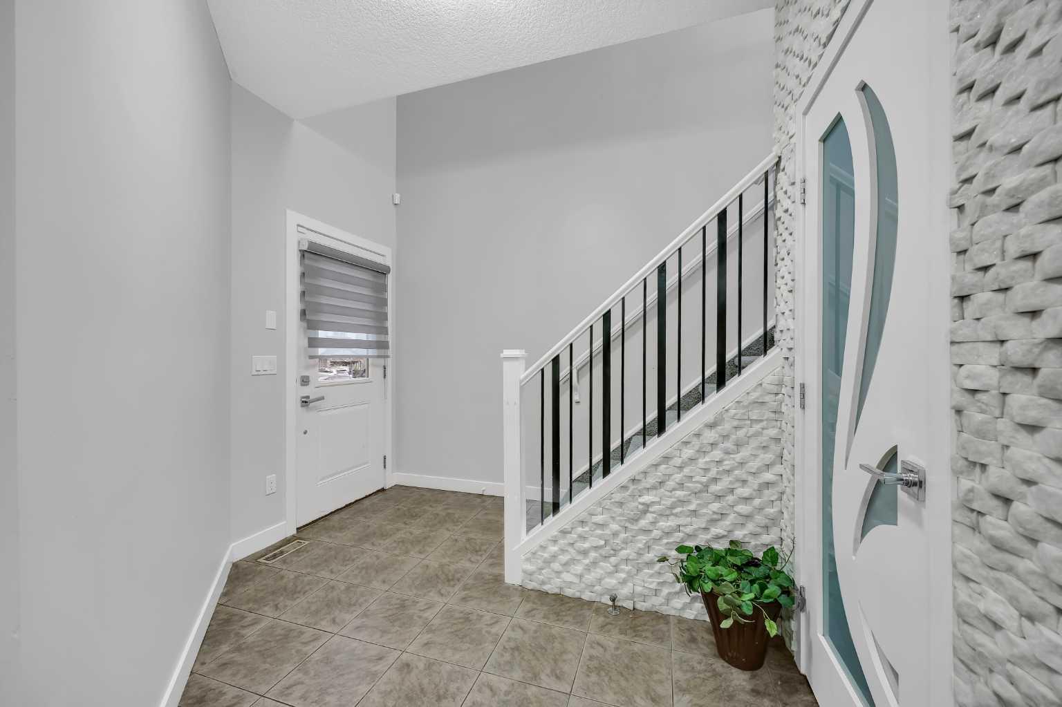 320 Nolancrest Circle NW