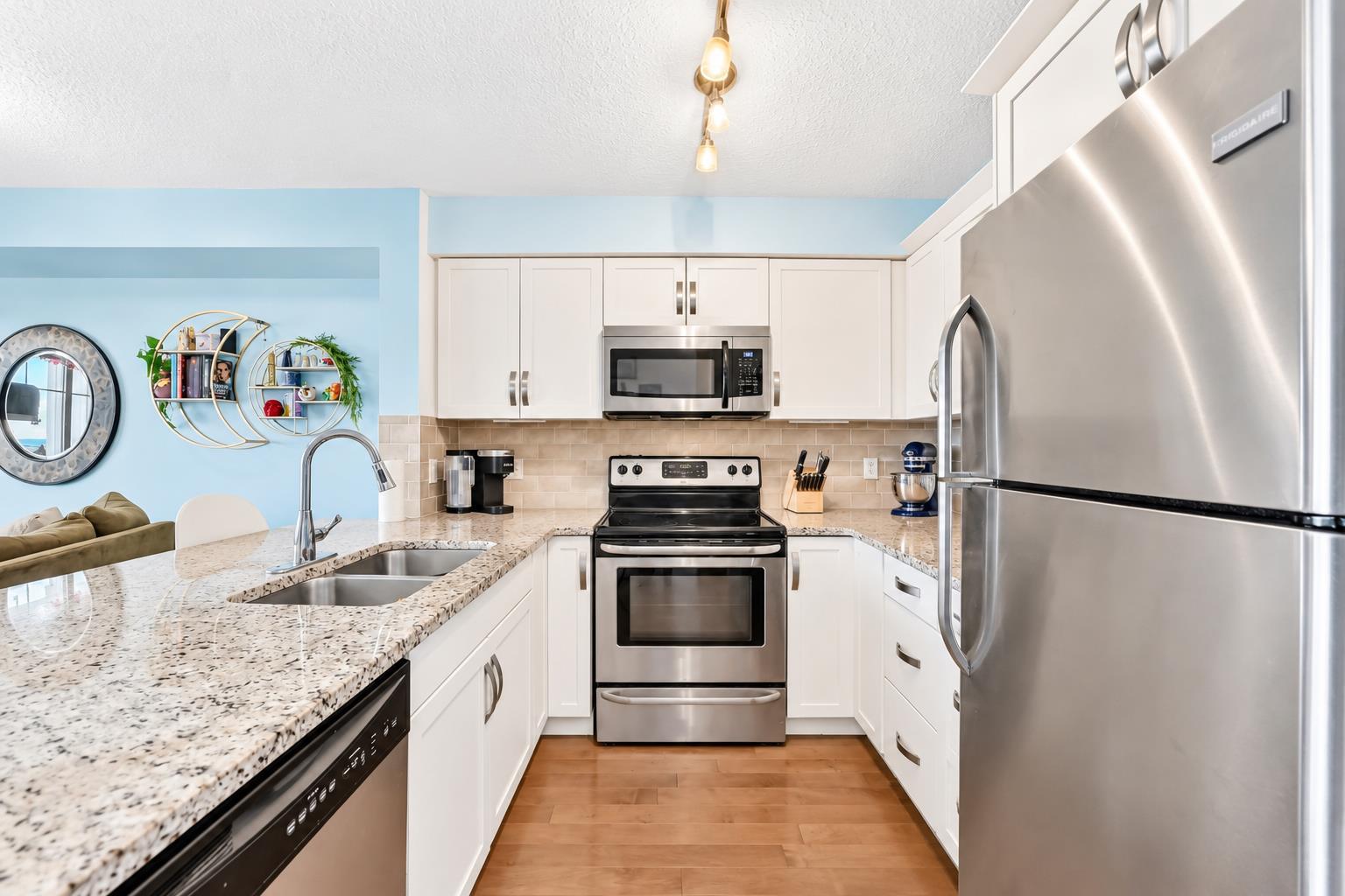 115 Prestwick Villas SE 3312