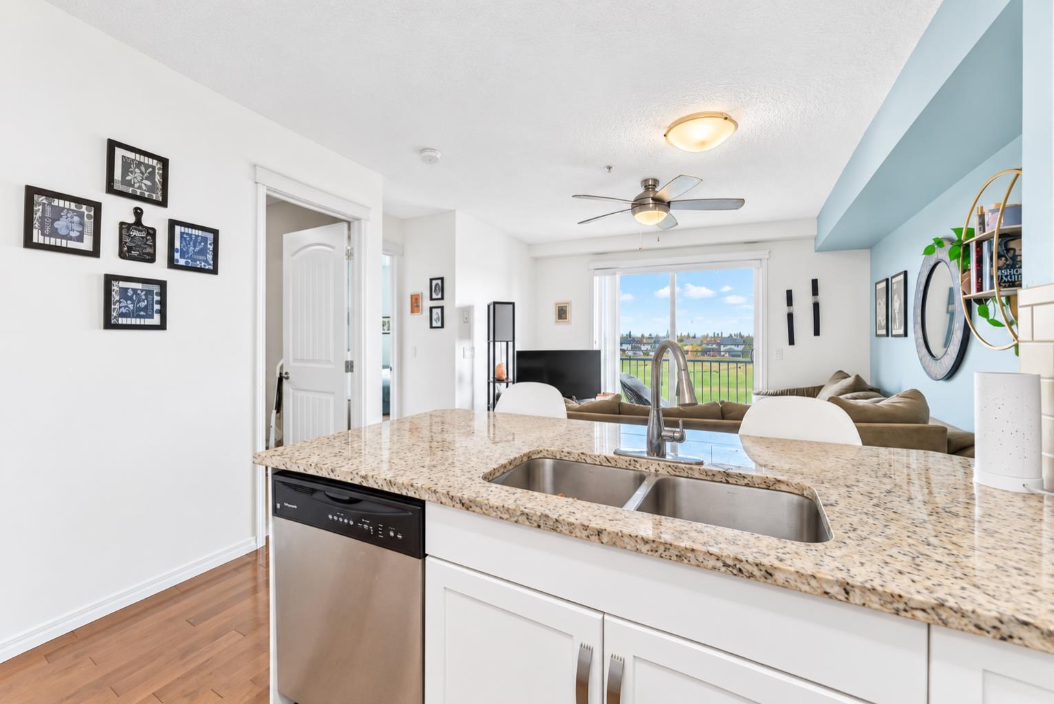 115 Prestwick Villas SE 3312