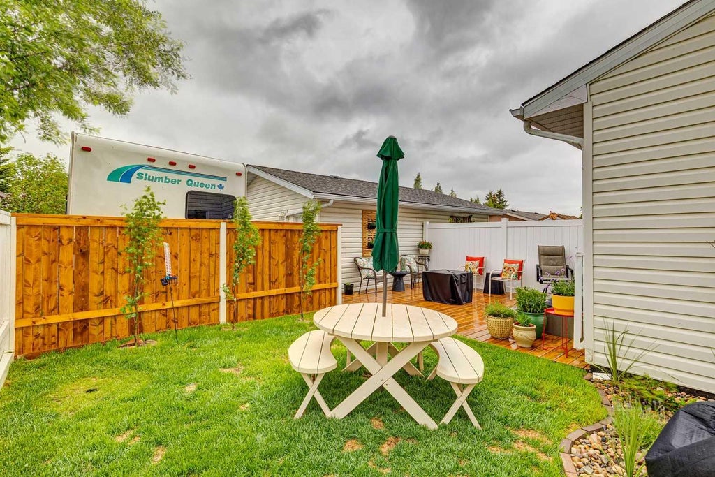 Photo of 243 Banister Drive, Okotoks, AB T1S 1P7 (MLS # A2317443)