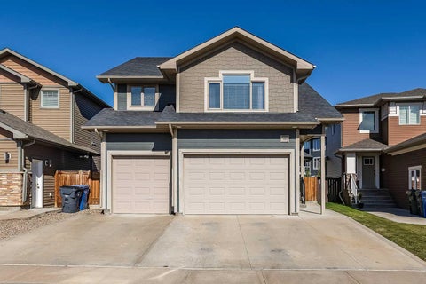Photo of 588 Vista Drive SE, Medicine Hat, AB T1B 0N1 (MLS # A2350881)