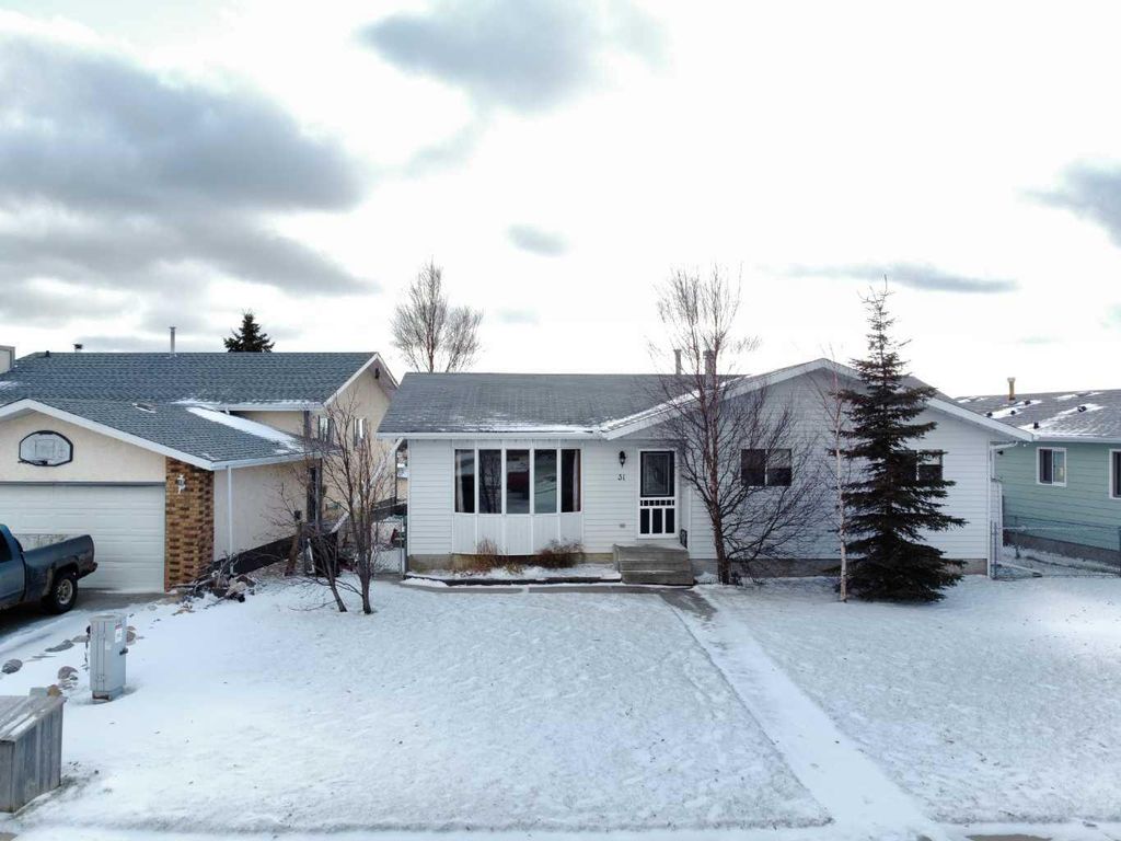 Photo of 31 Hollinger Drive, Swan Hills, AB T0G 2C0 (MLS # A2294071)