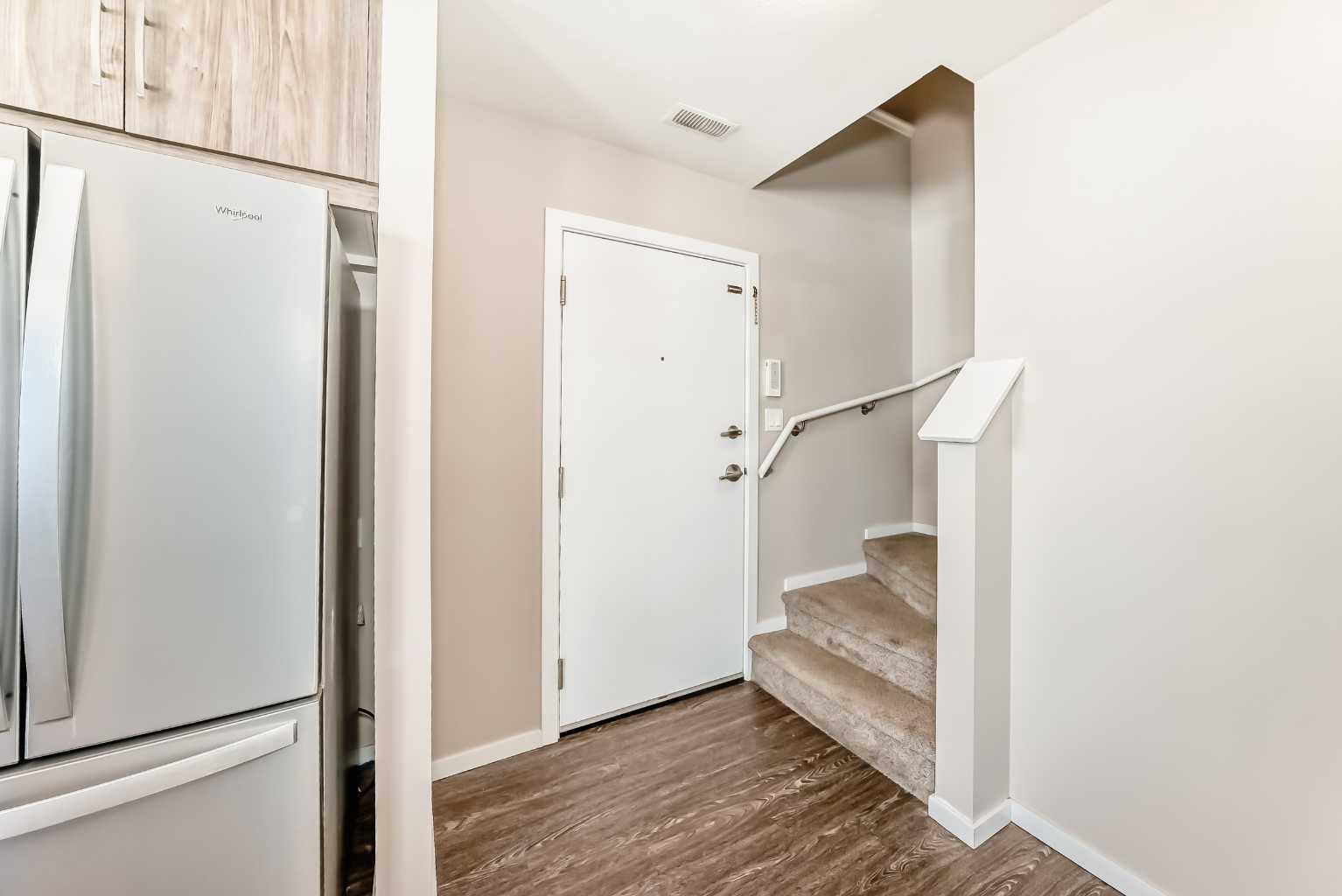 135 Redstone Walk NE 204