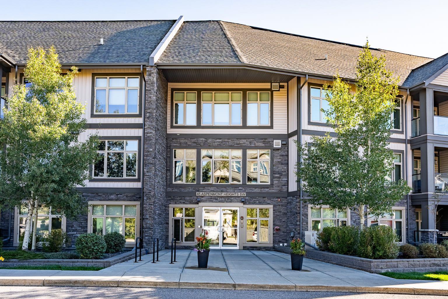 45 Aspenmont Heights SW 209