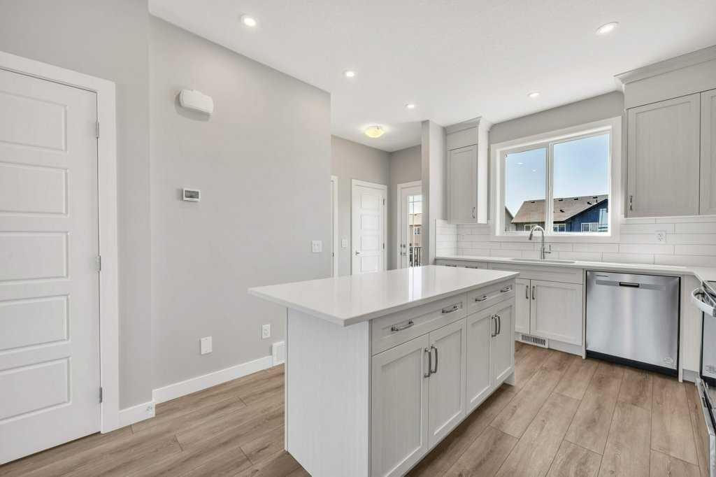 143 Amblefield Avenue NW