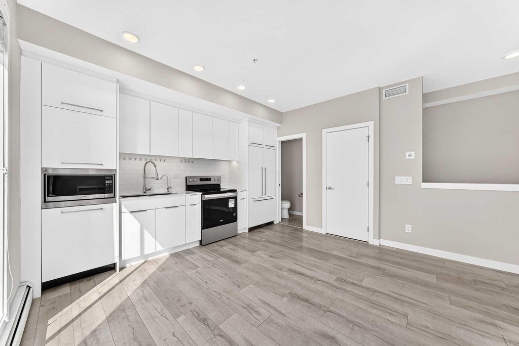 Photo of 3130 Thirsk Street NW #410, Calgary, AB T3B 6H4 (MLS # A2351639)