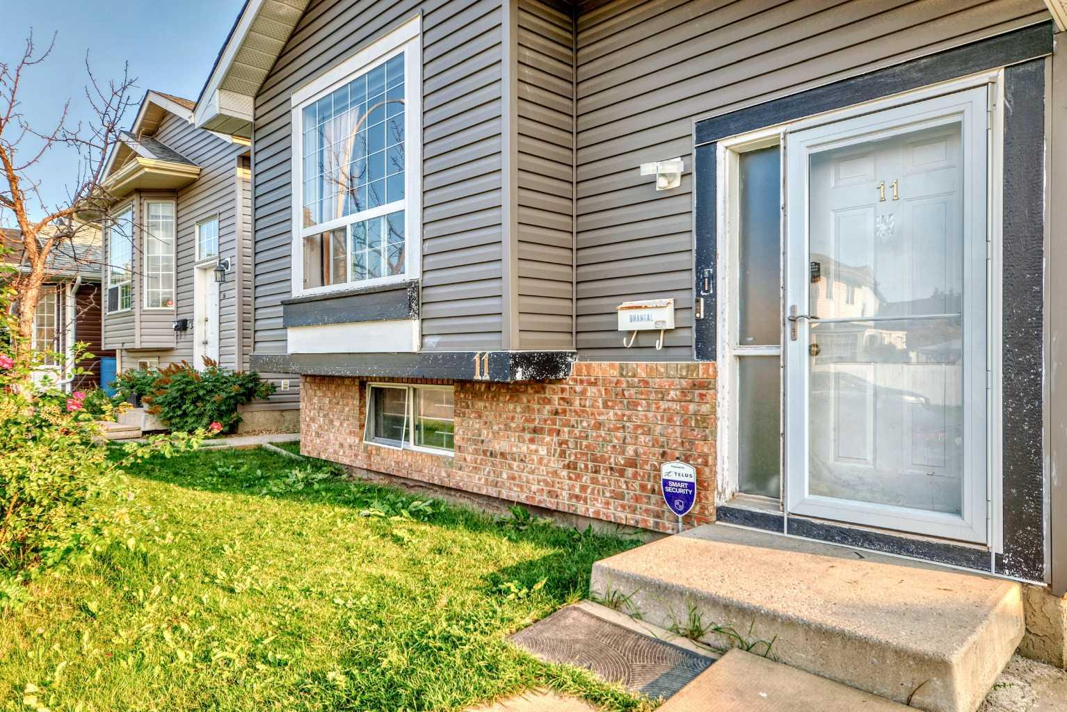 11 Martinwood Road NE