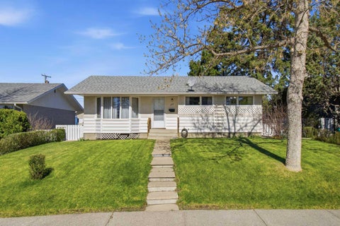 Photo of 120 Glenpatrick Drive SW, Calgary, AB T3E 4L6 (MLS # A2311361)