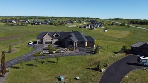 124 Grizzly Rise Rural Rocky View County AB T4C 0B5
